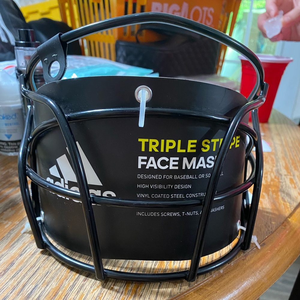 New Adidas Baseball & Softball Face Mask Triple Stripe Phenom